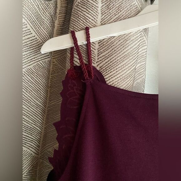 Free People burgundy dress with low back and waist size medium - Picture 15 of 16